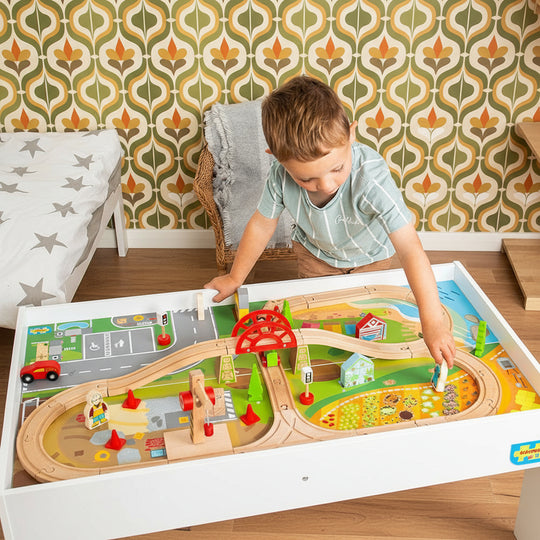 Train Set & Table