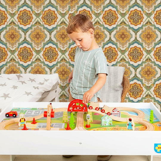 Train Set & Table