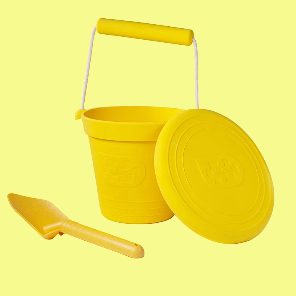 Honey Yellow Silicone Bucket, Flyer and Spade Set