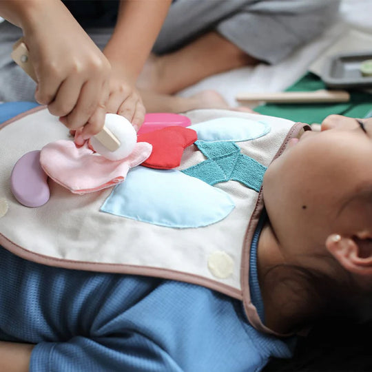 Plan Toys | Surgeon Set