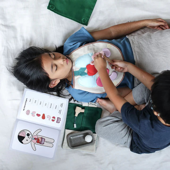 Plan Toys | Surgeon Set