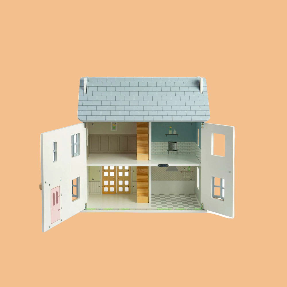 Summer Cottage Doll's House