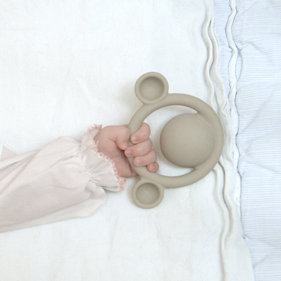 MOLUK Nigi, Nagi & Nogi Teether and Sensory Pastel Colour Set
