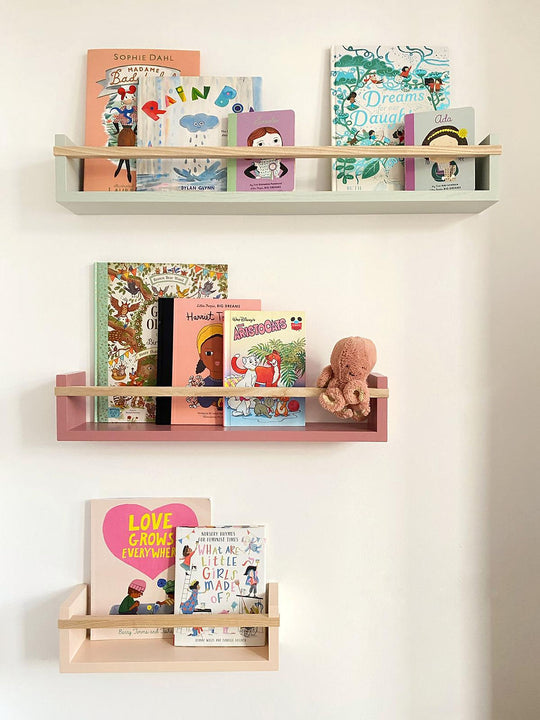 Autumn’s Corner - The Colour Pop Bookshelf