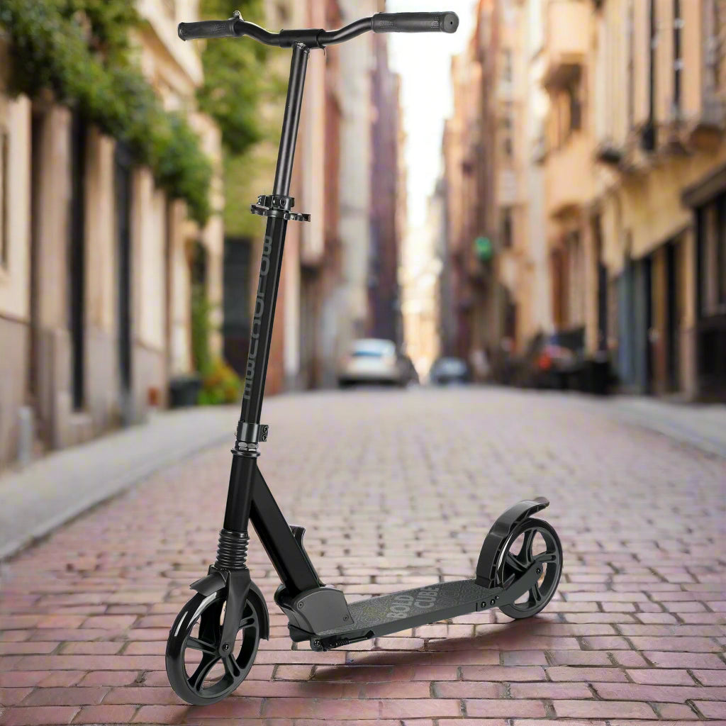All black scooter with 'Bold Cube' brand written in grey font on the vertical bar