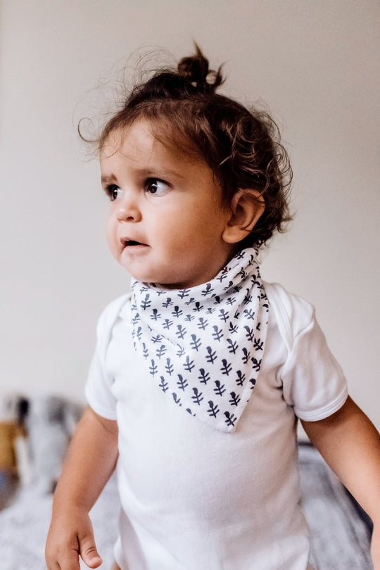 Organic Cotton Bandana Bib, Mitten & Hat Set - Fort Print