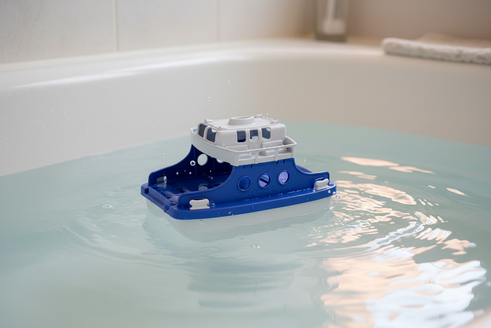 OceanBound Ferry Boat Bath Toy