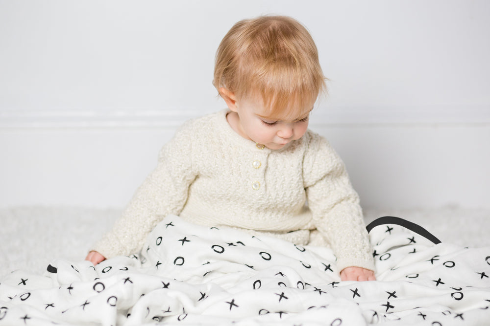 Baby/Toddler Quilt - Hugs & Kisses