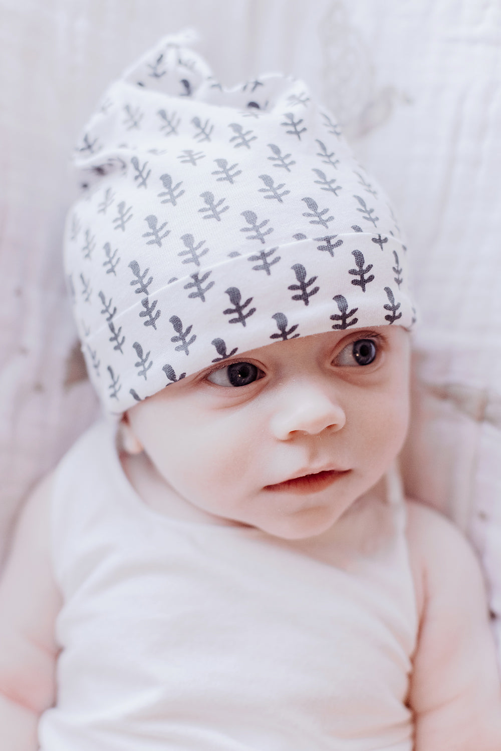 Organic Cotton Bandana Bib, Mitten & Hat Set - Fort Print