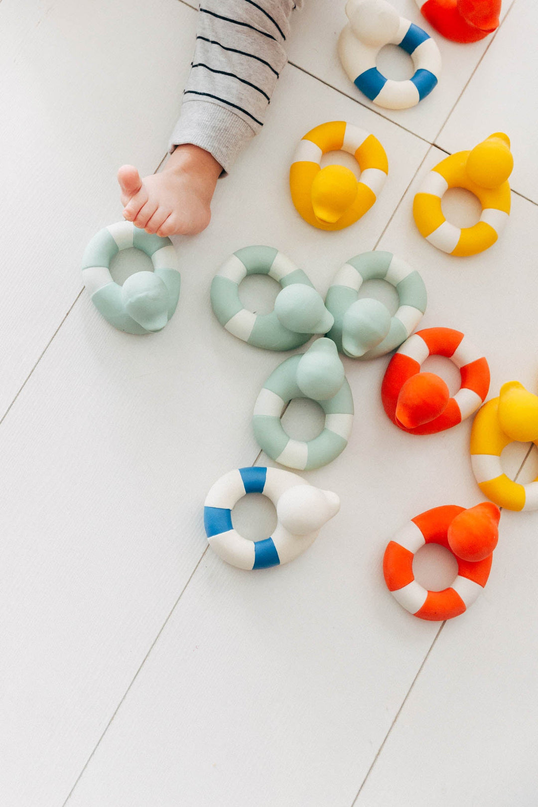 Oli & Carol Floatie Duck Yellow Bath Toy