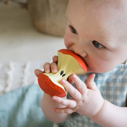 Oli & Carol Pepa the Apple Teether