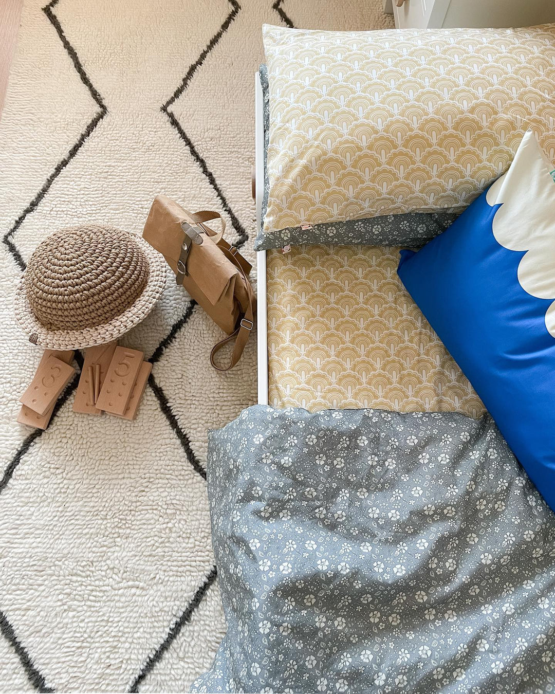 Crochet Saturn Cushion