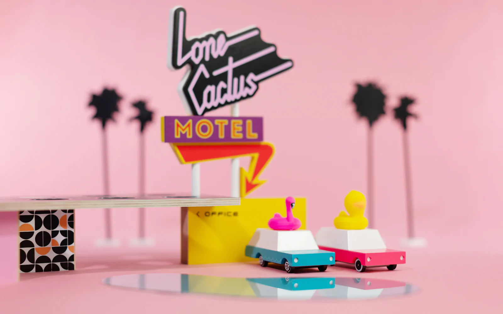 Candylab | Candycar - Flamingo Wagon - Moo Like a Monkey