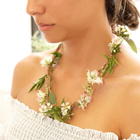 Huckleberry | Make Your Own Fresh Flower Necklace