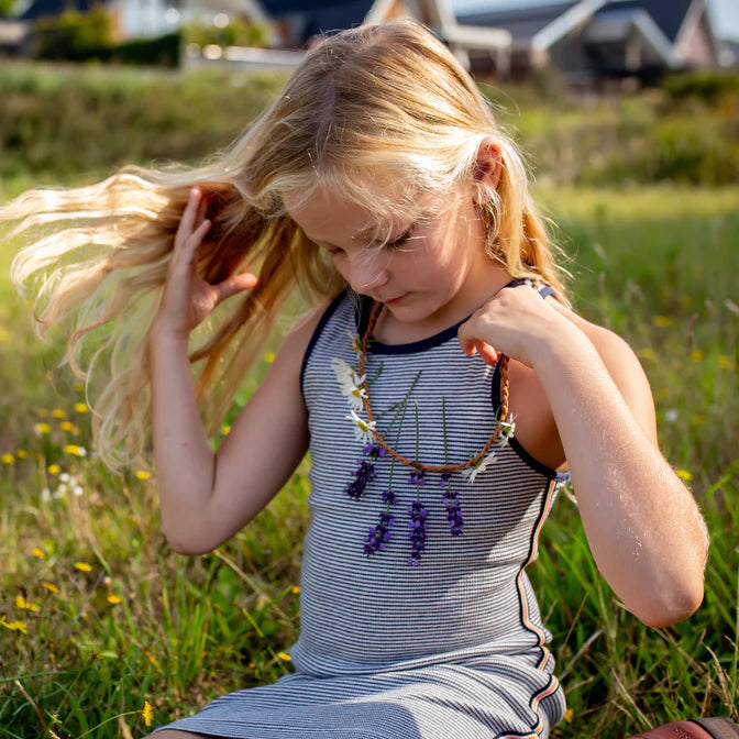 Huckleberry | Make Your Own Fresh Flower Necklace - Moo Like a Monkey
